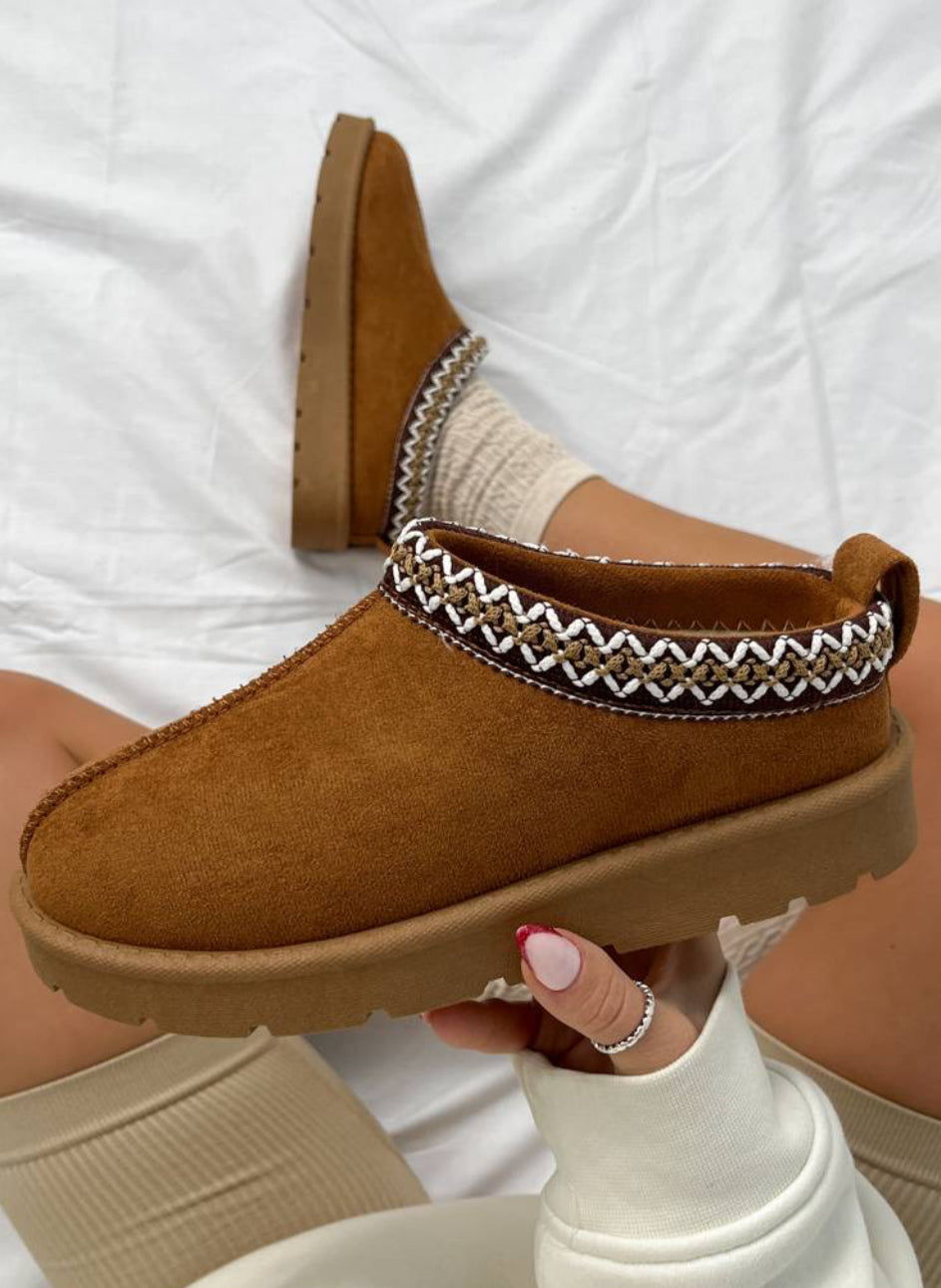 Chestnut Embroidered Boots