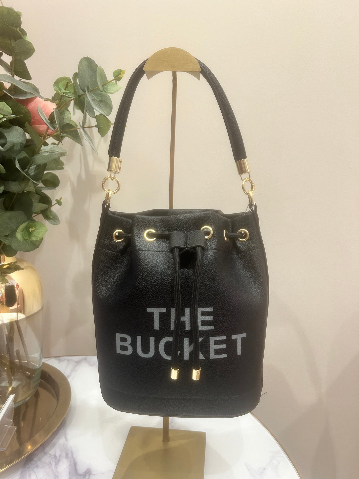 The Bucket Bag Black